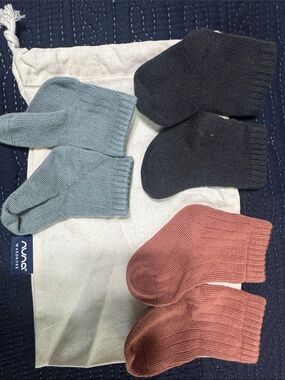 NUNA Kids Ribbed Socks & Mittens Set - Black, Dusty Blue, Rust